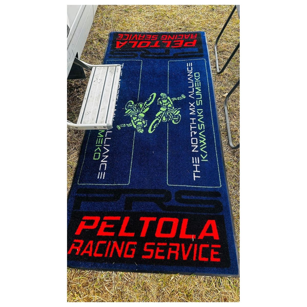 Peltola Racing logovaip